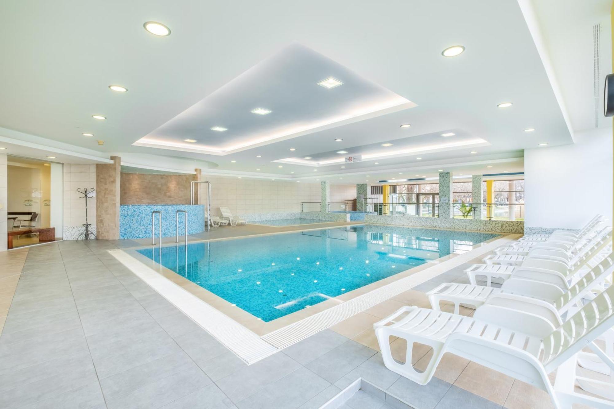 Myflat Club 218 Gold II Wellness Apartment Siófok Exterior foto